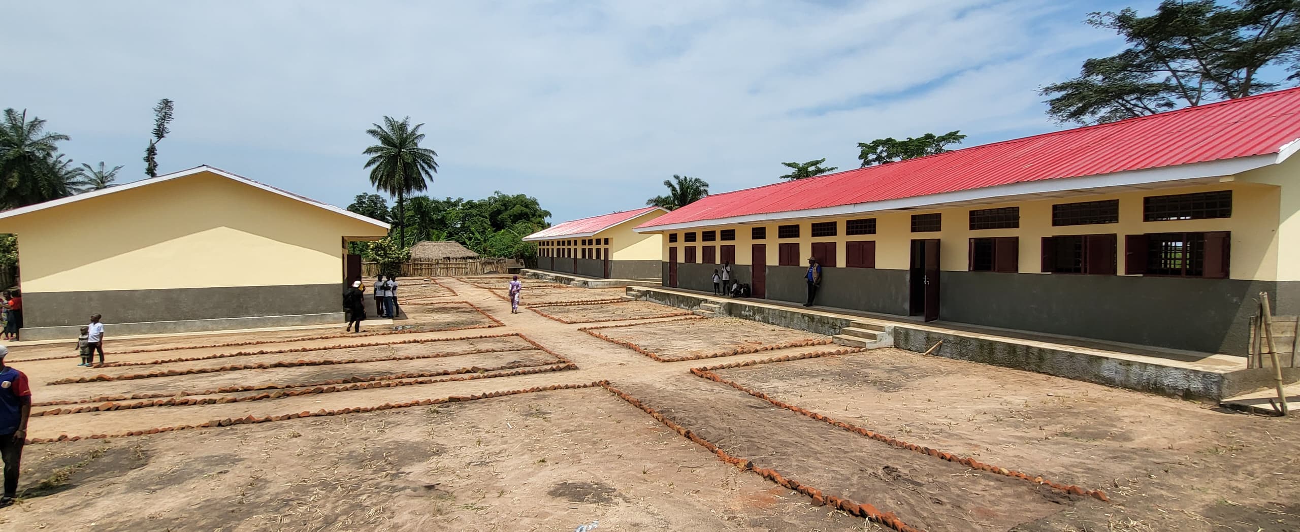 École Primaire Omendjadi
